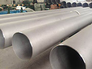 What should be done when the cooling of large-diameter steel pipe ends