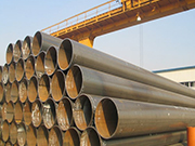 What is the appropriate temperature for welding straight seam steel pipes